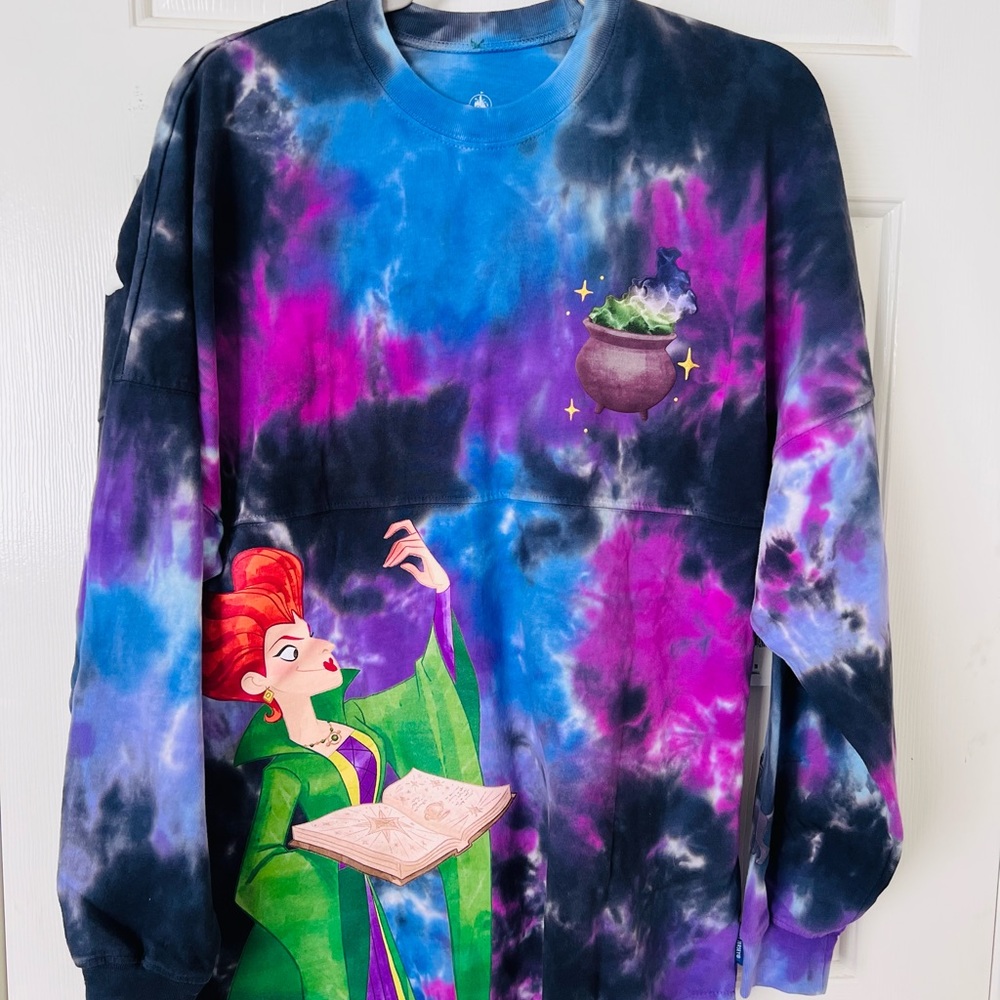 **MAKE AN OFFER! Disney Hocus Pocus Sisters Spirit Shirt - Picture 4 of 7